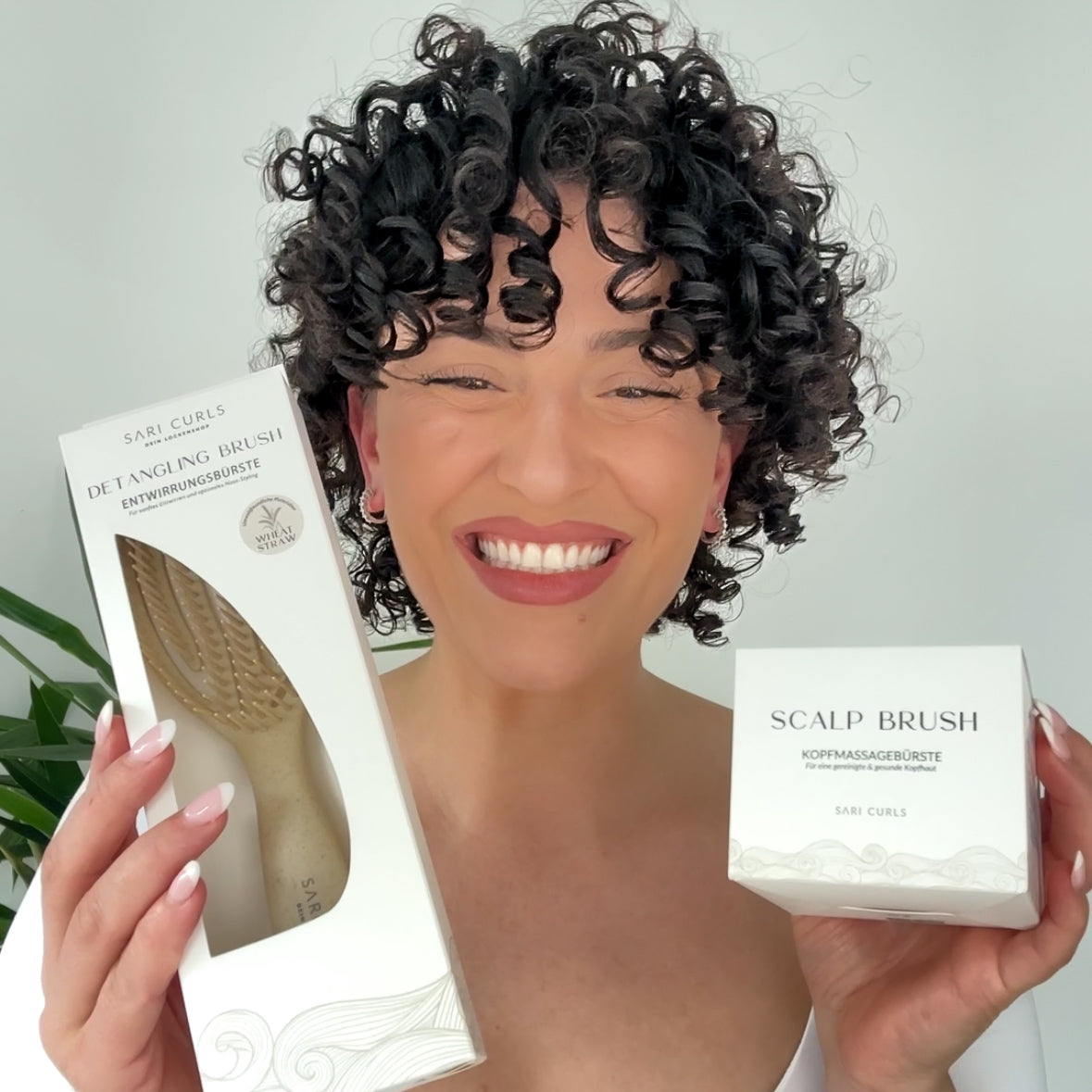 SARI CURLS | Scalp & Detangle Brush Set Bürsten & Kämme SARI CURLS | Dein Lockenshop