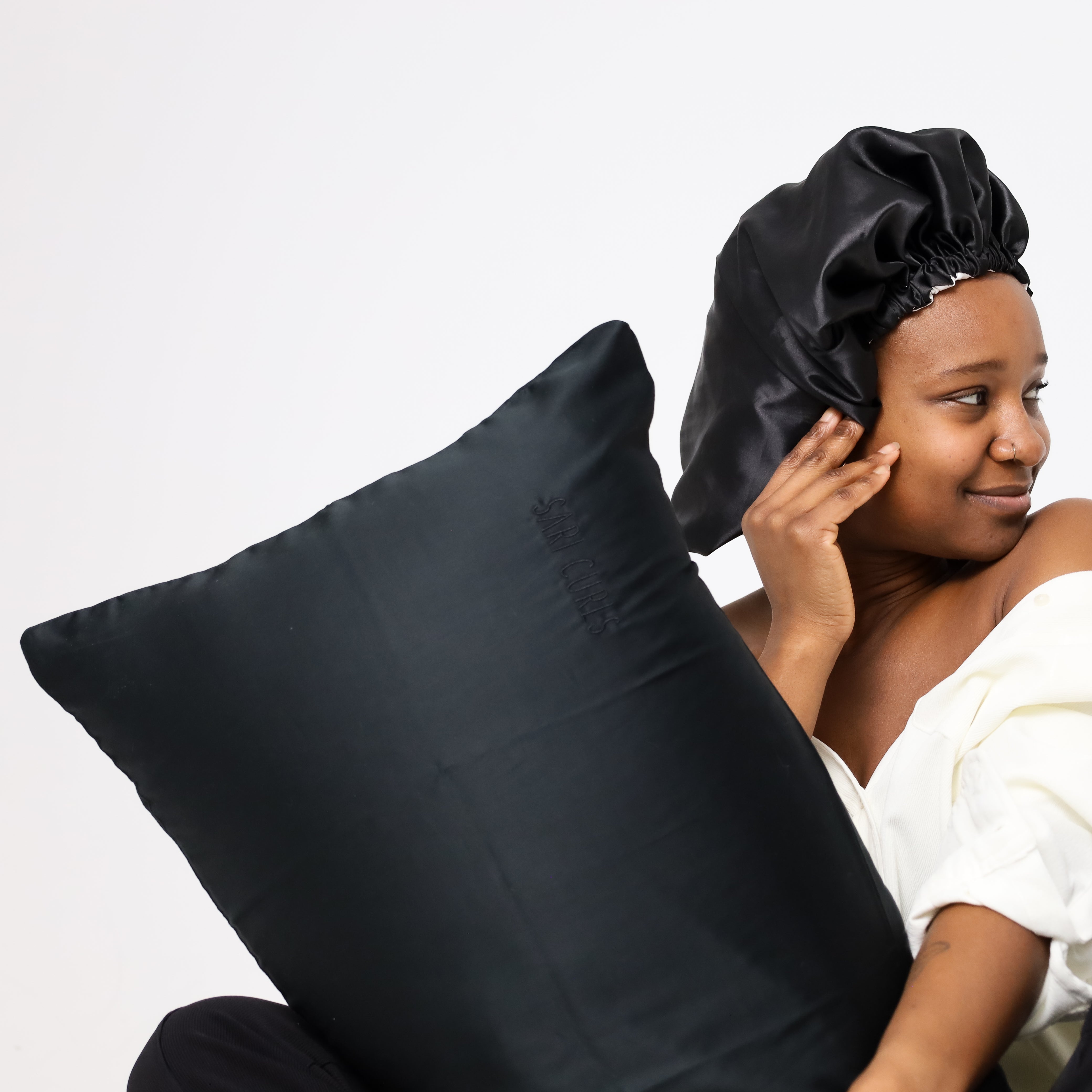 SARI CURLS | Silky 100% Bambus Kissenbezug - Onyx Kissenbezug SARI CURLS