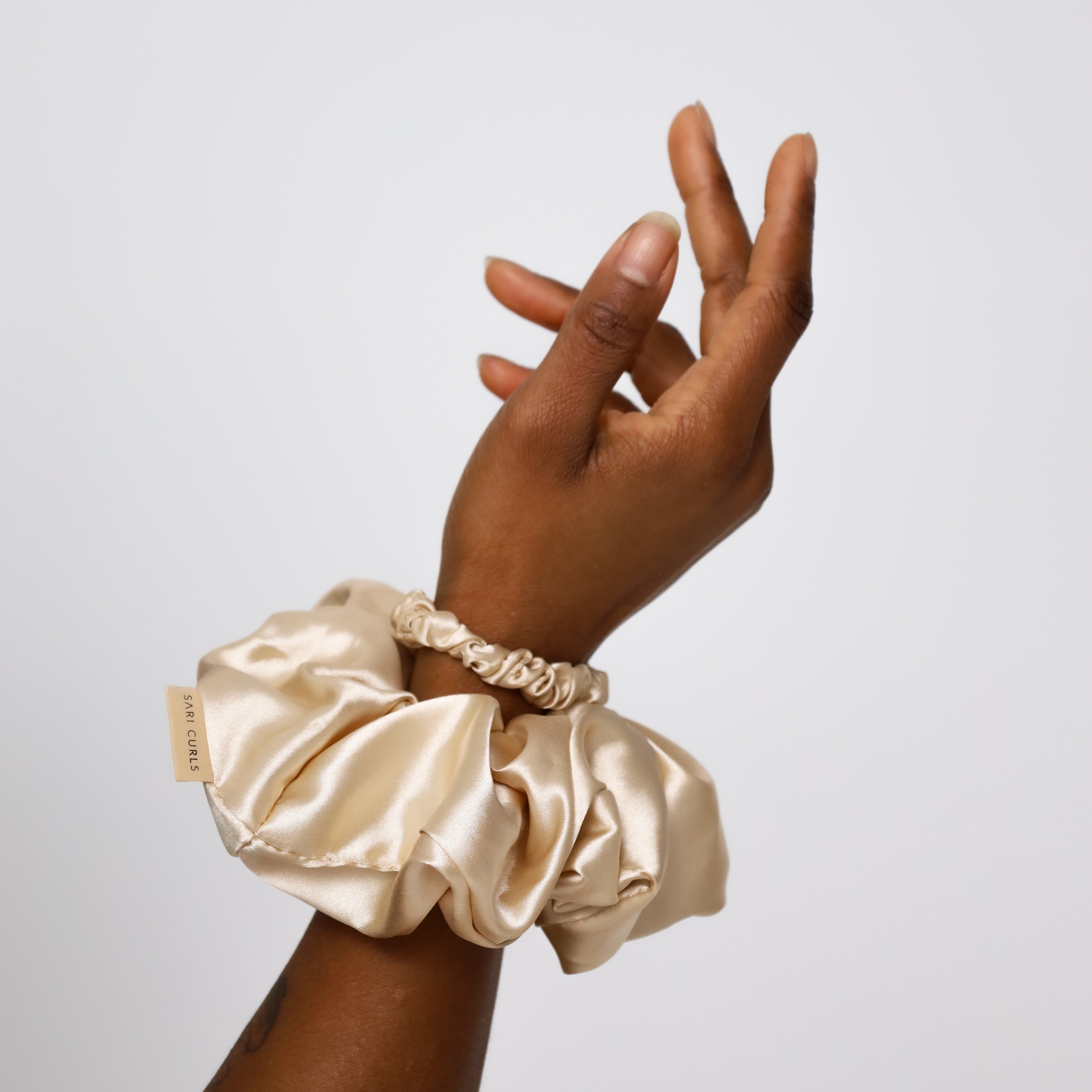 SARI CURLS | Silky Satin Small Scrunchies - 4er Set Scrunchie SARI CURLS