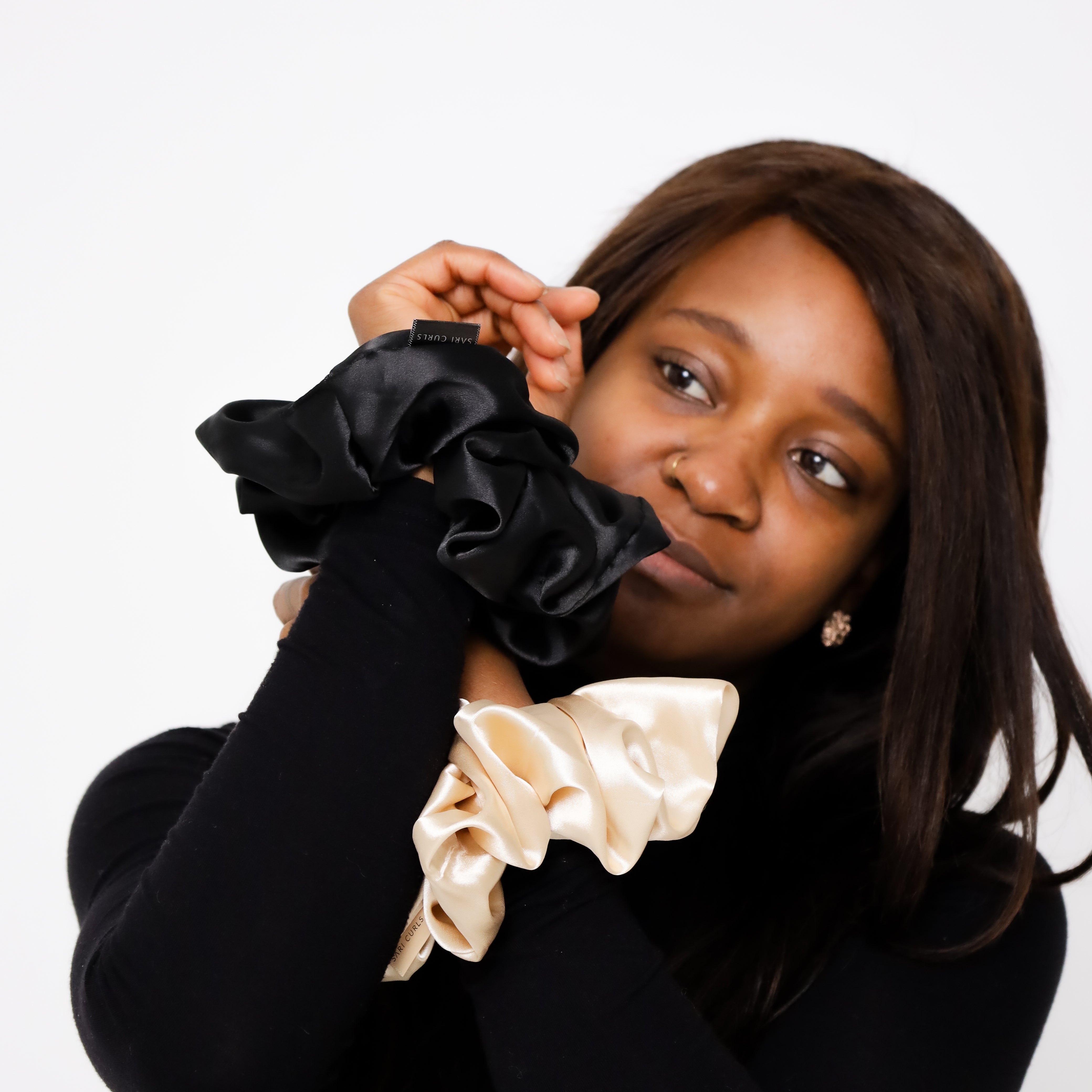 SARI CURLS | Silky Satin XL Scrunchie - Onyx Scrunchie SARI CURLS