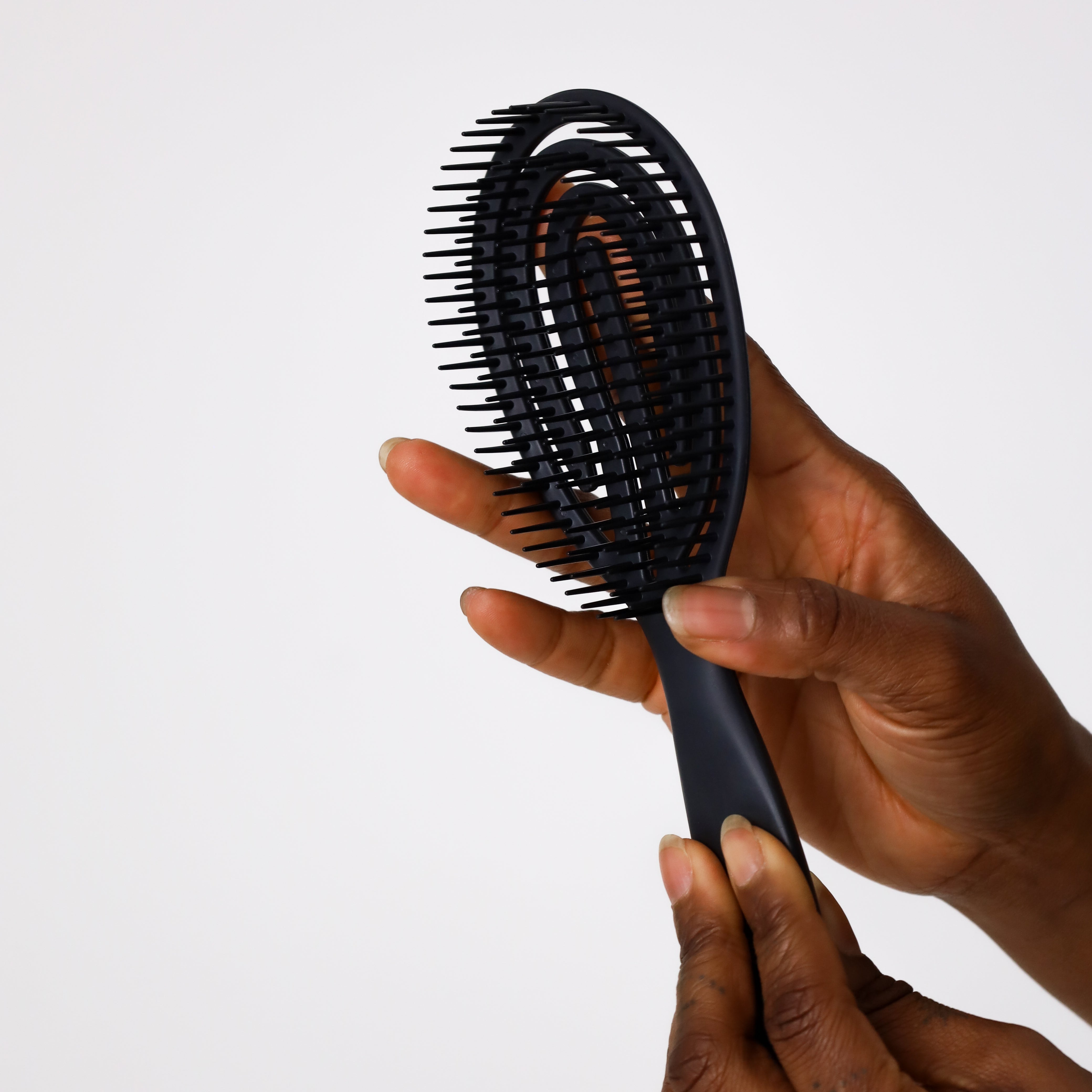SARI CURLS | Detangling Brush - Black Edition Bürsten & Kämme SARI CURLS