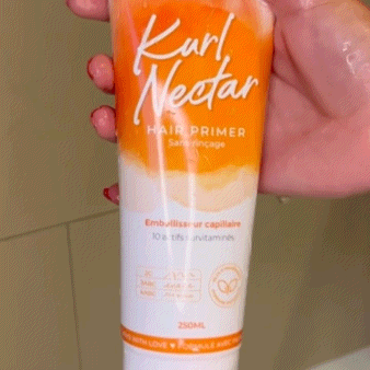 Les Secrets De Loly | Kurl Nectar Leave-in Lockenfeuchtigkeit, Lockendefinition, Locken, Lockiges Haar, Naturlocken, Lockenliebe, Lockenkopf, Curly Hair, Curly Hair Methode, CGM, SariCurls, Lockenshop, Wellen, Welliges Haar, Kinky Haare, Afro