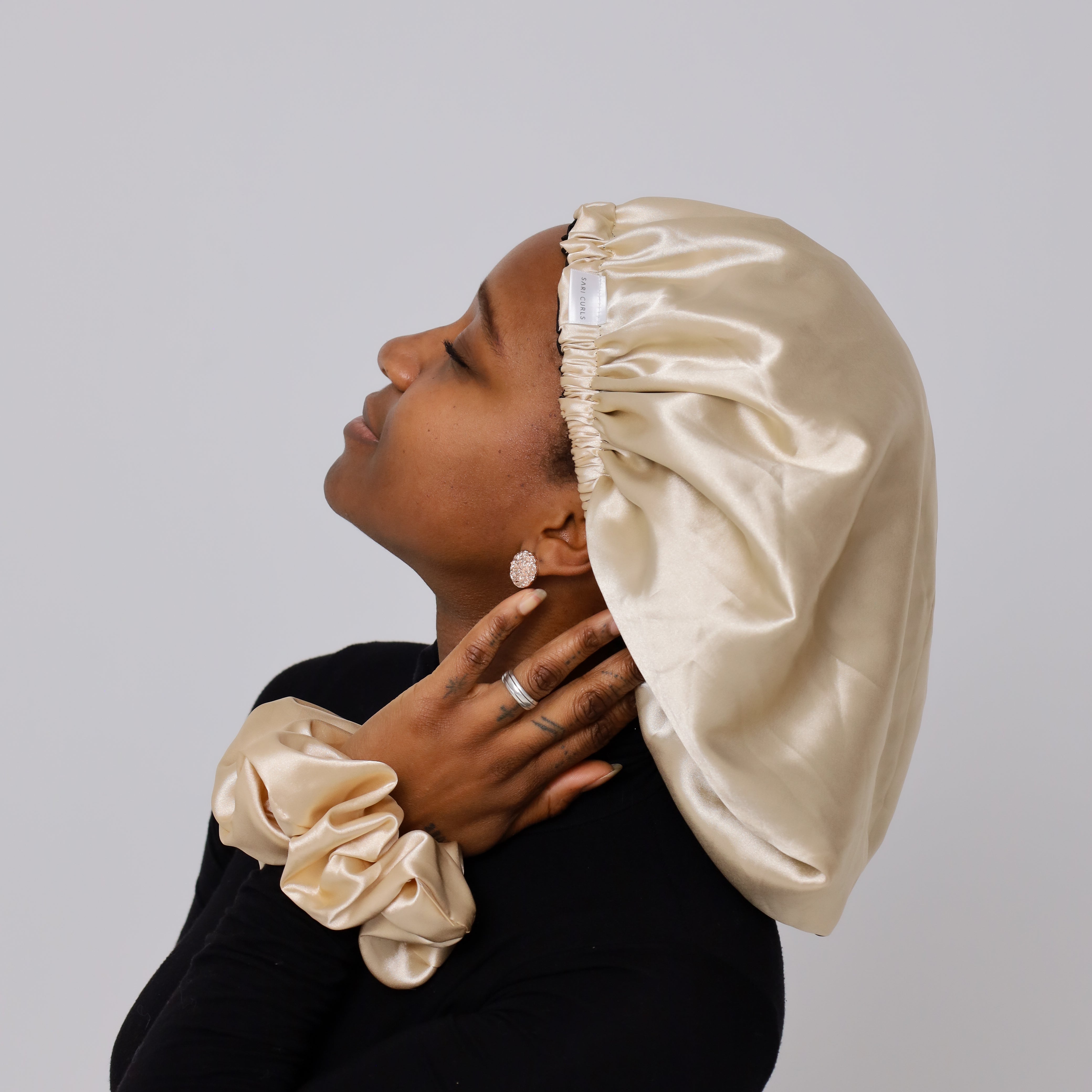 SARI CURLS | Silky Satin Bonnet - Cream Kopfhaube SARI CURLS