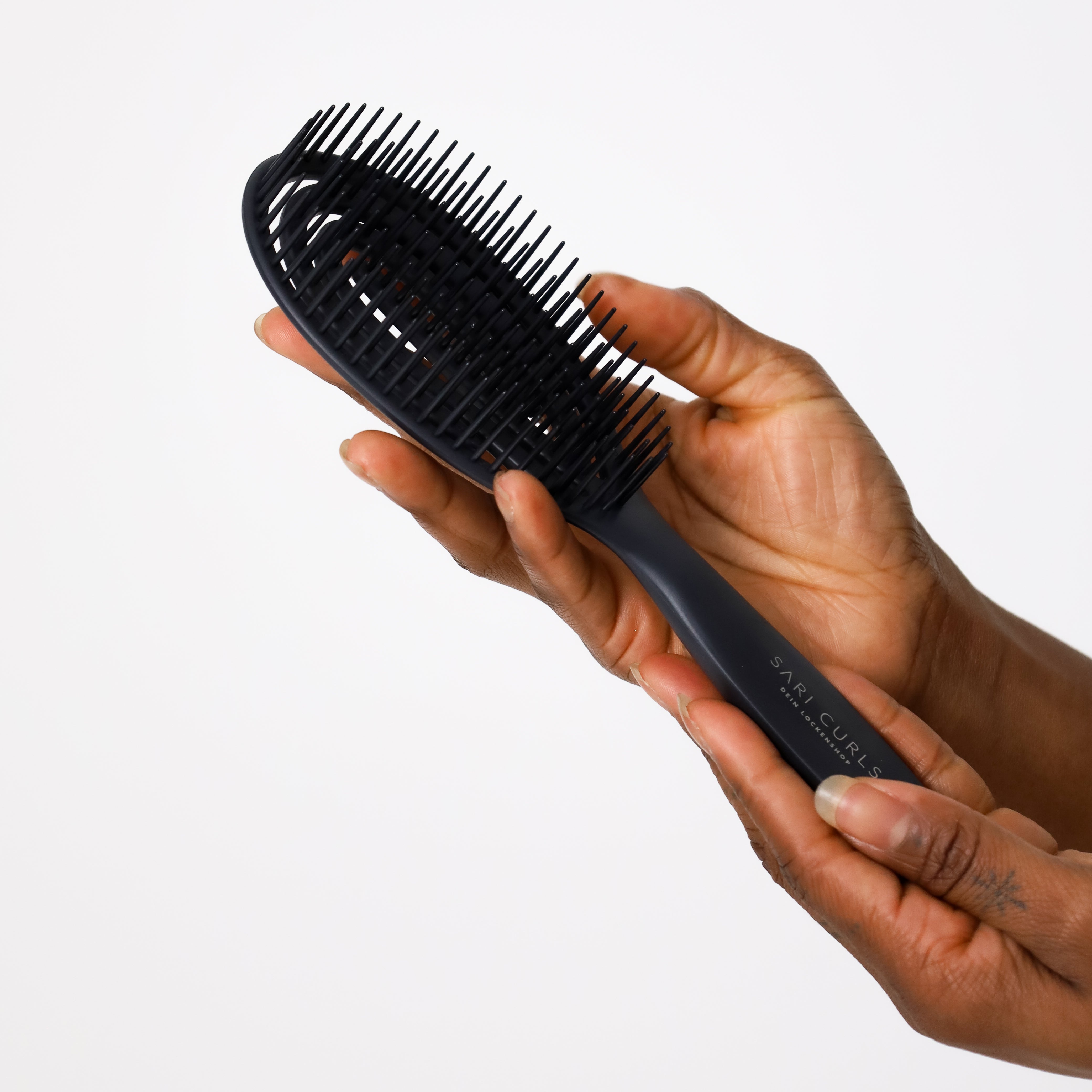 SARI CURLS | Detangling Brush - Black Edition Bürsten & Kämme SARI CURLS